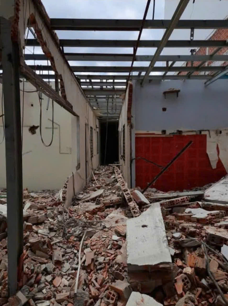 Tháo dỡ và thu mua xác nhà trọn gói ở quận Bình Thạnh