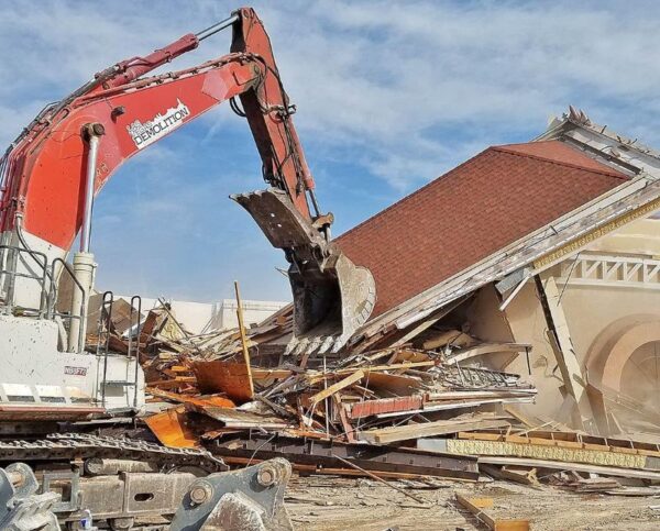 Chở sà bần sau tháo dỡ, bàn giao trong ngày