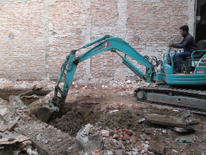 Đào móng nhà phố đúng kỹ thuật, không ảnh hưởng xung quanh