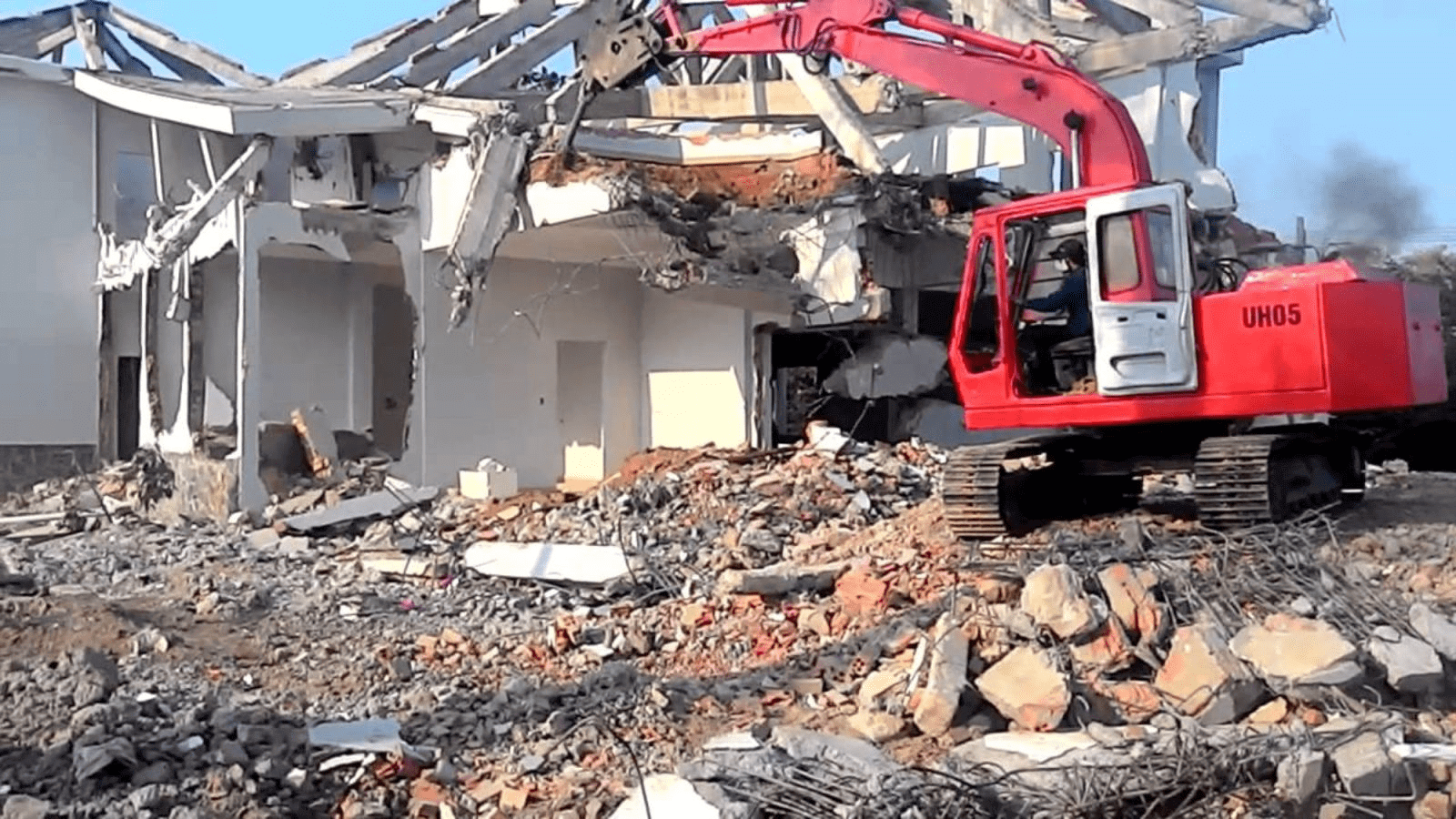 Tháo dỡ công trình nhanh, bàn giao mặt bằng sạch