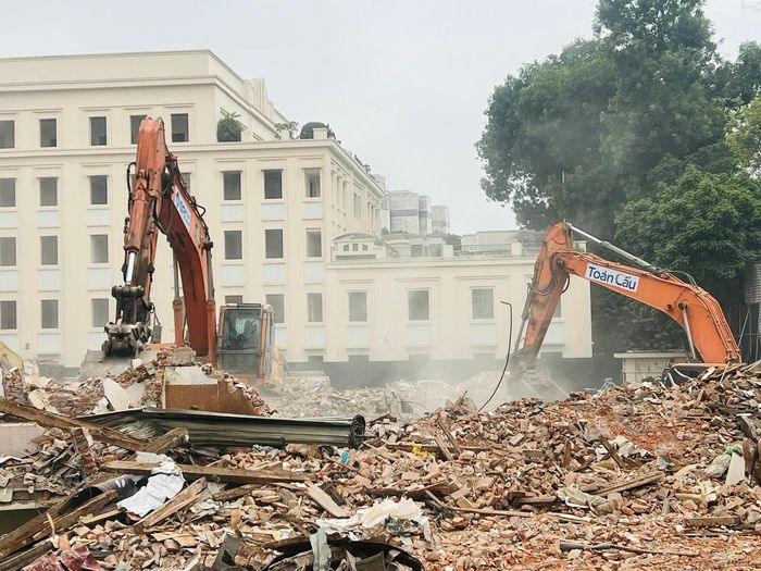 Tháo dỡ công trình nhanh, bàn giao mặt bằng sạch