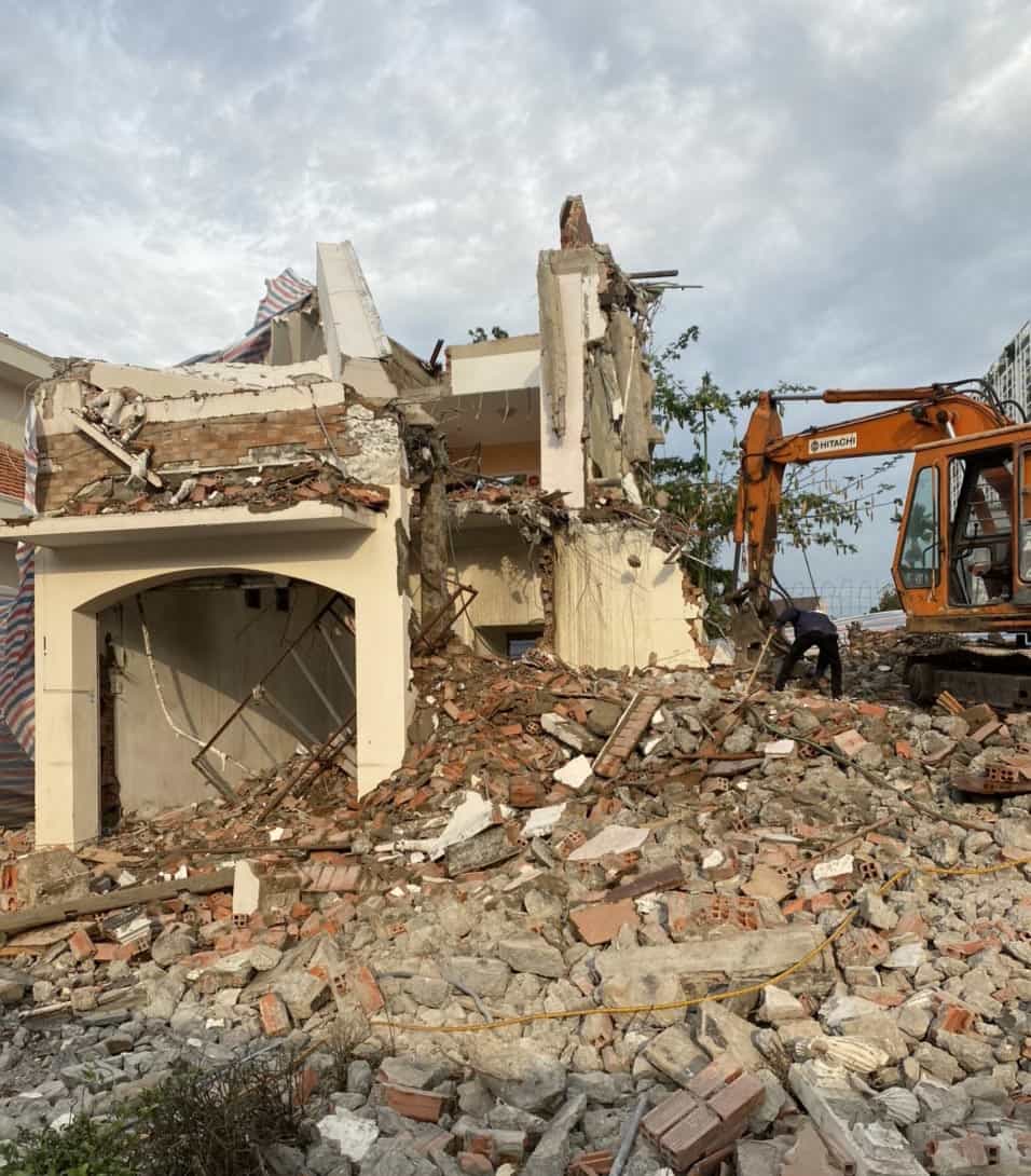 Thu mua xác nhà trước khi xây mới, tiết kiệm chi phí